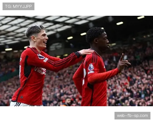 曼联的进攻失效，本质是空间与连接的崩塌