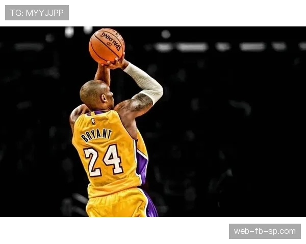 科比无球跑动撕裂防线，关键回合得分结构重塑湖人战术